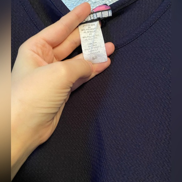 Discreet peplum top - S - Picture 3 of 5